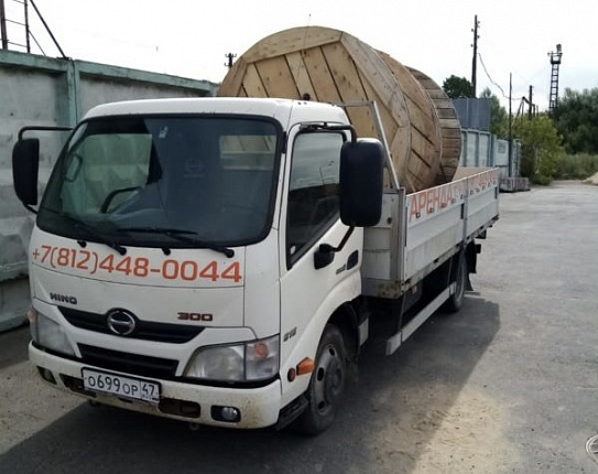 Автомобиль бортовой Hino 3000